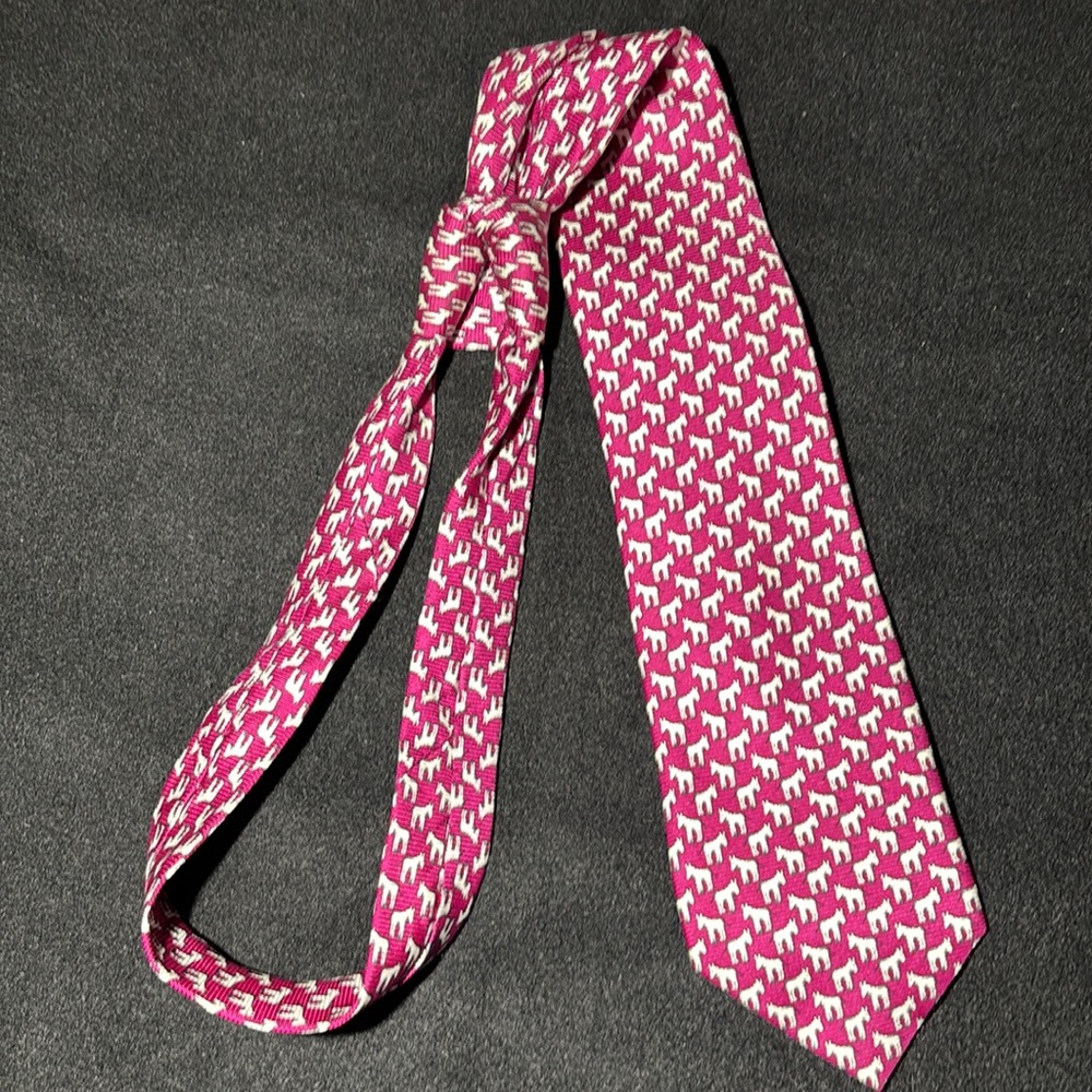 Cape Cod Neckwear Pink Donkey Patterned Men's Tie 100% silk preppy statement tie - Picture 4 of 12
